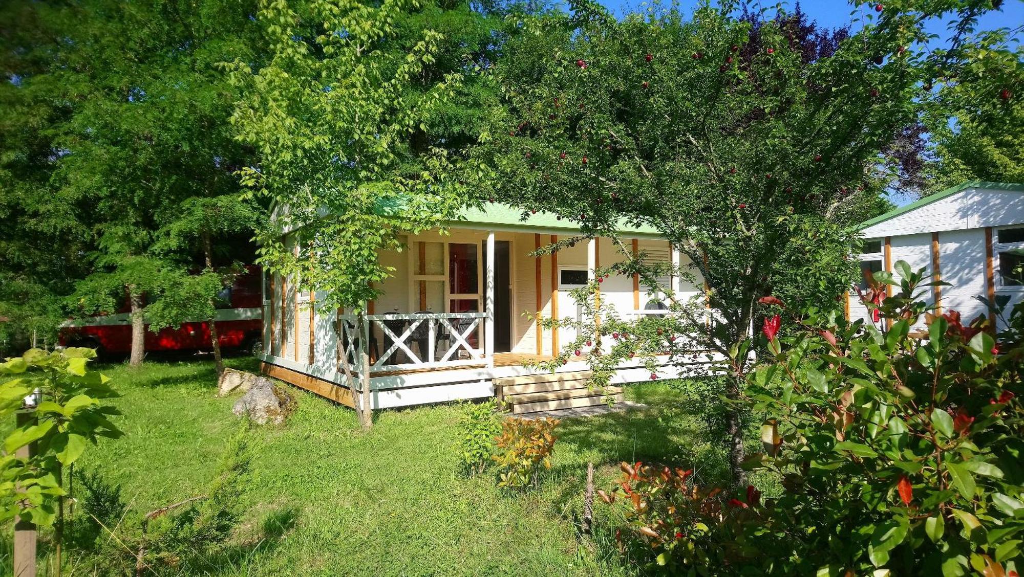Camping Fontaine Du Roc Hostal Devillac Exterior foto